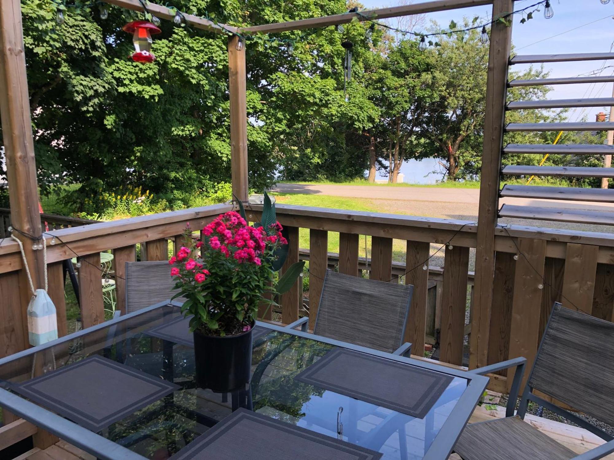 Pleasant Street Inn Parrsboro Esterno foto